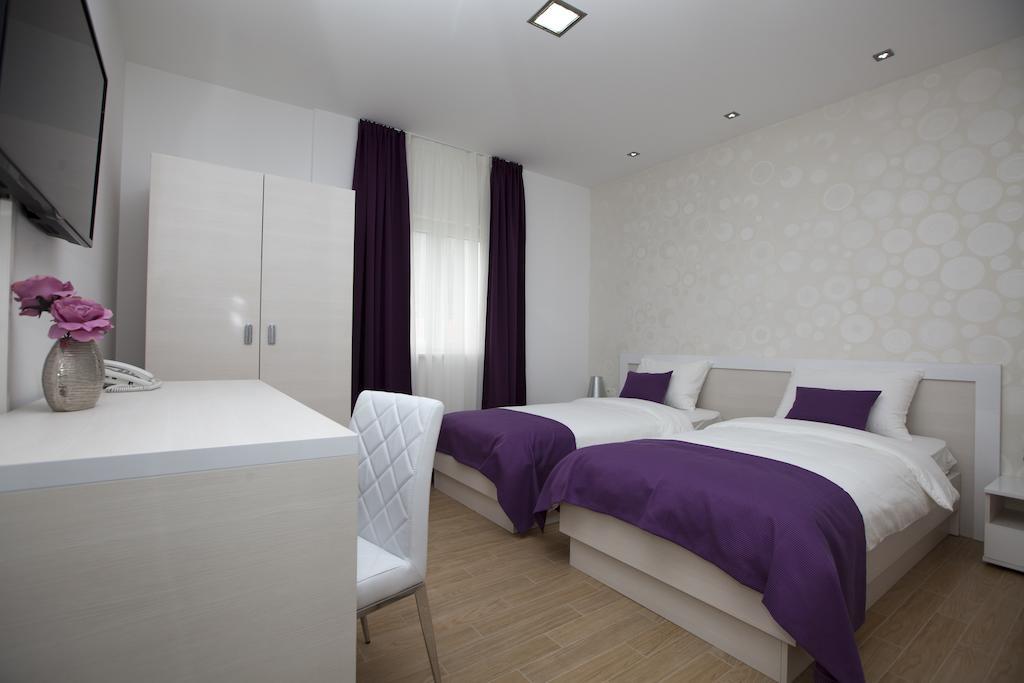Rooms Ino Kaštela Cameră foto
