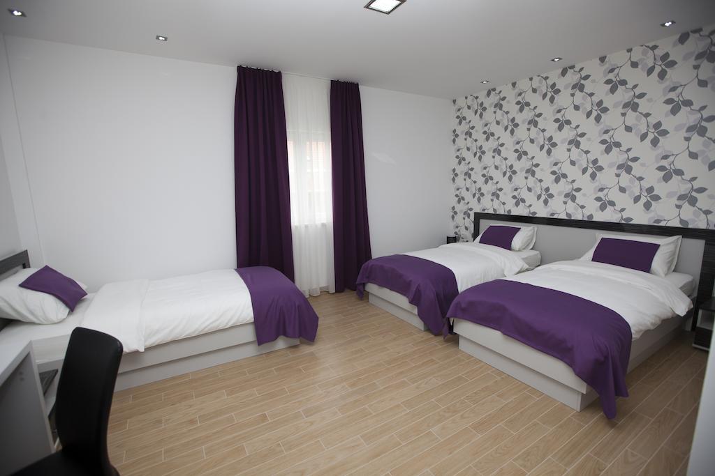 Rooms Ino Kaštela Cameră foto